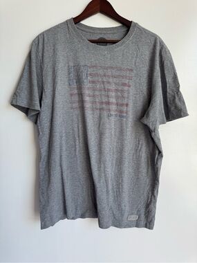 Life is Good men Large grey t-shirt USA flag Spread Good Vibes